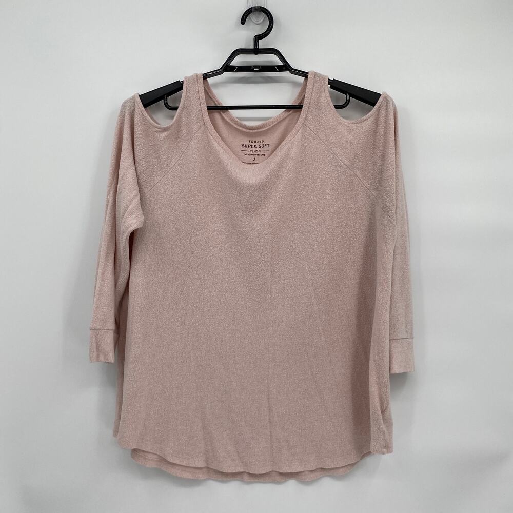 Torrid Supersoft Plush 3/4 Sleeve Knit Cut Out Top Pink Size 2